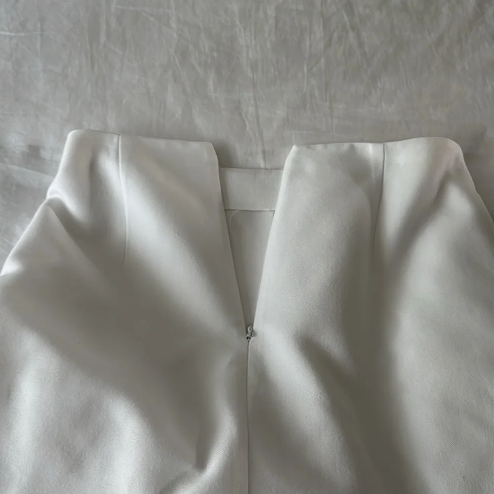 JACQUEMUS white skirt Sold out size 38 small medium ASO Lauren Santo Domingo - Picture 7 of 7